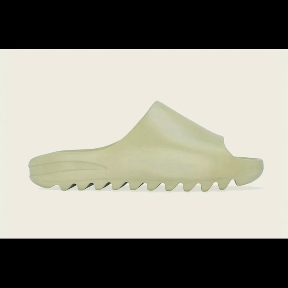 YEEZY SLIDE KIDS